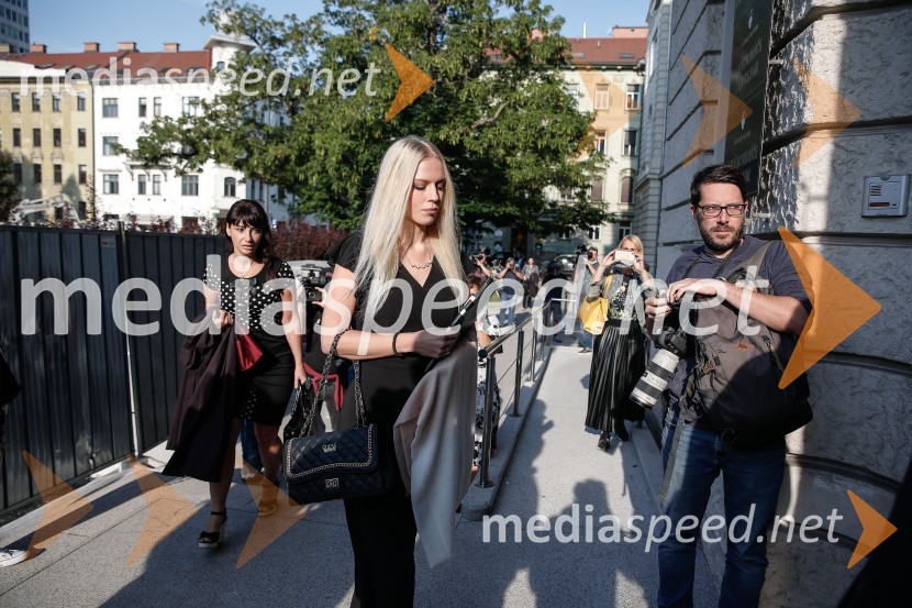  Julija Adlešič;  ... Julija Adlešič in Sebastien Abramov, primer Odrezana roka - razglasitev sodbe