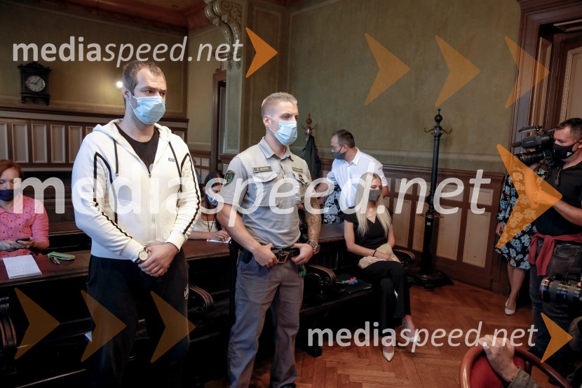  Sebastien Abramov;  ... Julija Adlešič in Sebastien Abramov, primer Odrezana roka - razglasitev sodbe