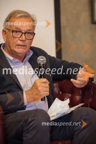  Gregor Serša, predsednik znanstvenoraziskovalnega sveta pri agenciji za medicinske vedeOmejitve zaradi epidemije pustile pečat na področju raziskovanja, okrogla miza STA kluba