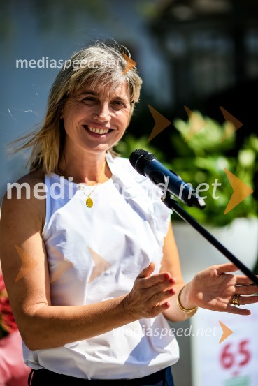 mag. Lidija Pliberšek, direktorica Pogrebnega podjetje Maribor d.d. in predsednica ASCE65 let hortikulturnega ustvarjanja Cvetličarne Aralija