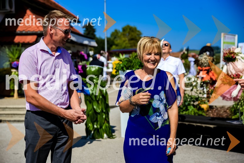  Sebastijan  Zupanc, direktor Zbornice komunalnega gospodarstva pri GZS;  Darja Rus65 let hortikulturnega ustvarjanja Cvetličarne Aralija