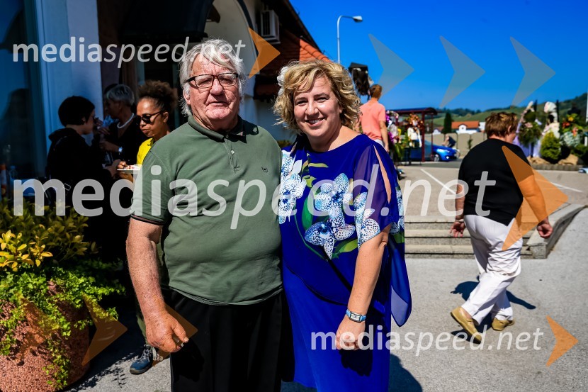  Tone Partljič, pisatelj;  Ksenija  Gajić, vodja cvetličarne Aralija65 let hortikulturnega ustvarjanja Cvetličarne Aralija