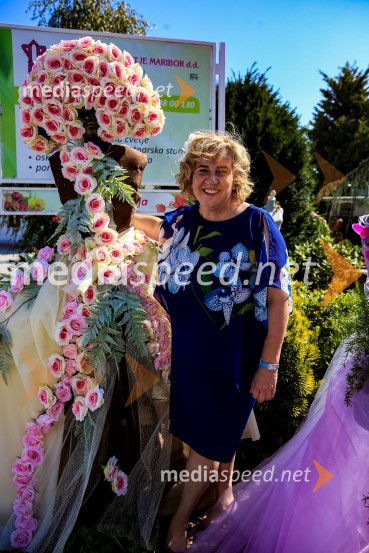  Ksenija  Gajić, vodja cvetličarne Aralija65 let hortikulturnega ustvarjanja Cvetličarne Aralija
