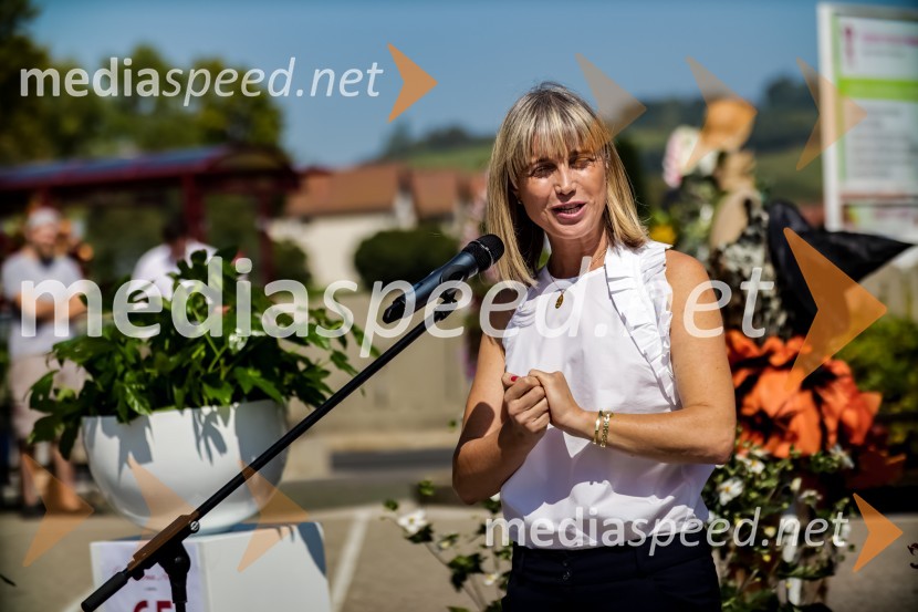 mag. Lidija Pliberšek, direktorica Pogrebnega podjetje Maribor d.d. in predsednica ASCE65 let hortikulturnega ustvarjanja Cvetličarne Aralija