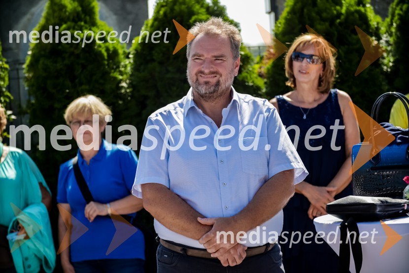  Boris  Železnik, predsednik nadzornega sveta PPMB65 let hortikulturnega ustvarjanja Cvetličarne Aralija