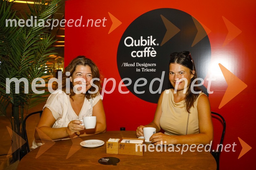 Otvoritev salona Qubik Caffe