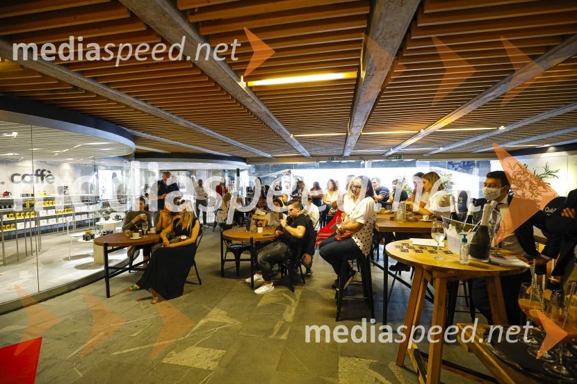 Otvoritev salona Qubik Caffe