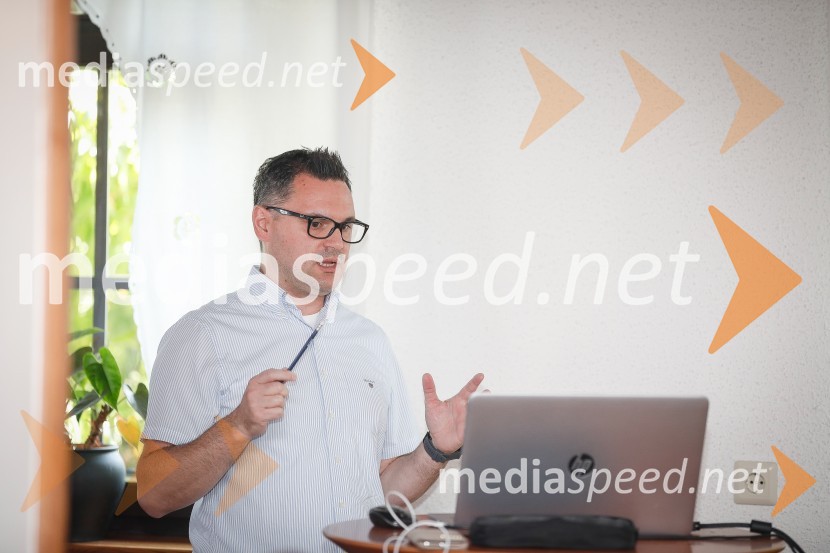  Matej Ahačič, produktni vodja, Avto Triglav PSC LJFiat 500 Hybrid, slovenska predstavitev