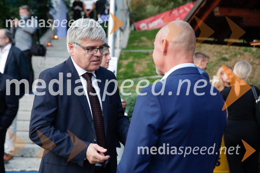  Samo Hribar Milič, nekdanji generalni direktor GZS;  Miran Stanovnik, motorist, župan Občine Log - Dragomer, voditelj oddaje Survivor 52. podelitev Nagrad GZS za izjemne gospodarske in podjetniške dosežke