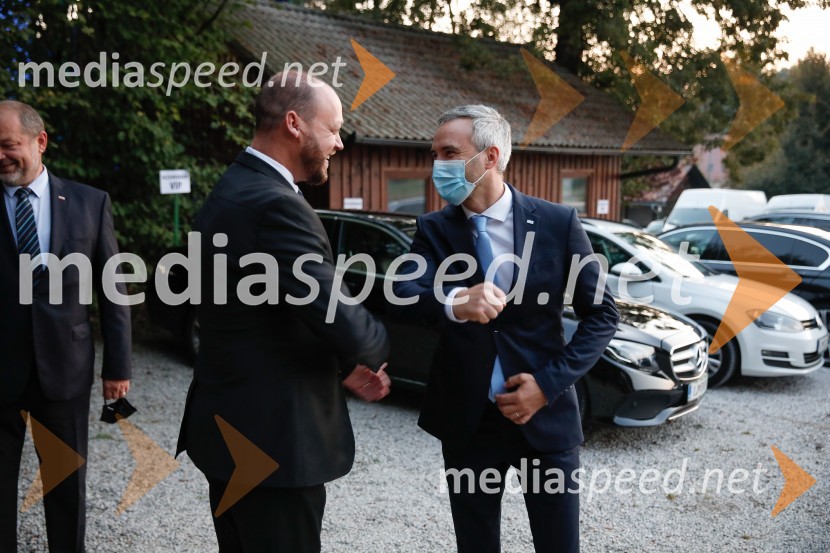  Boštjan Gorjup, direktor podjetja BSH, predsednik Gospodarske zbornice Slovenije;  ... 52. podelitev Nagrad GZS za izjemne gospodarske in podjetniške dosežke