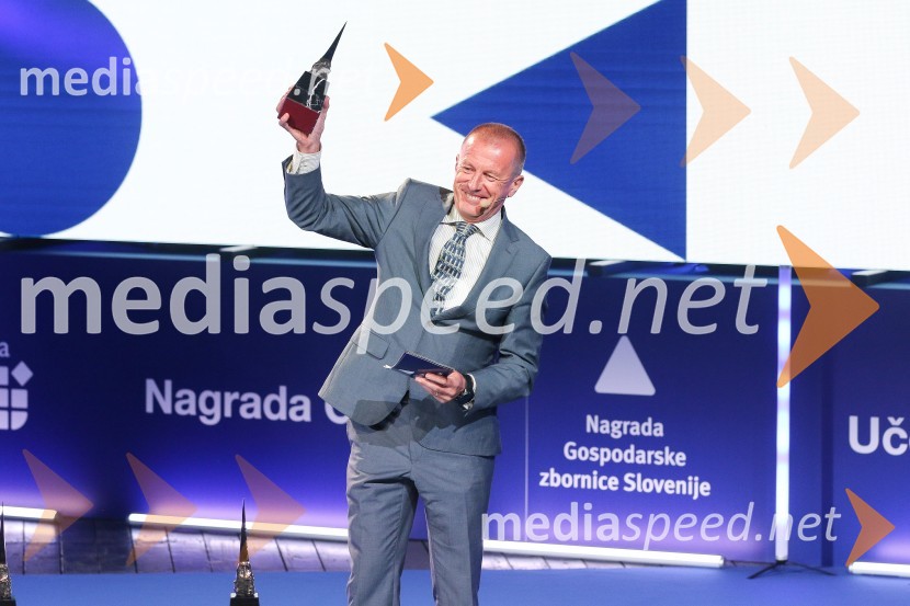 Aleš Dolenc, direktor, M Sora, d. d.52. podelitev Nagrad GZS za izjemne gospodarske in podjetniške dosežke
