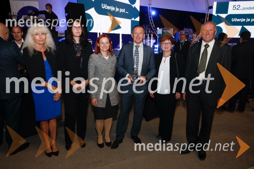  ... ;  ... ;  ... ;  Aleš Dolenc, direktor, M Sora, d. d.;  ... ;  ... 52. podelitev Nagrad GZS za izjemne gospodarske in podjetniške dosežke