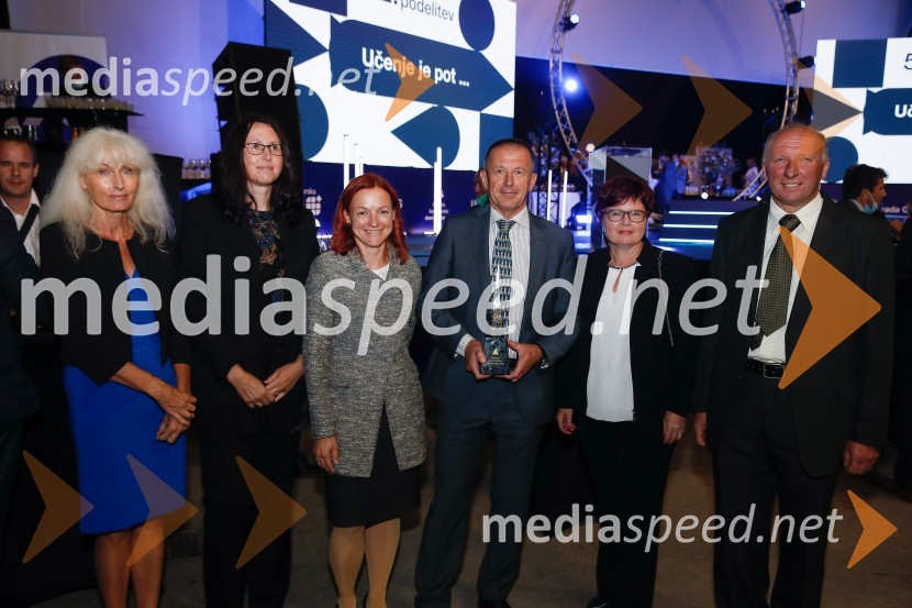  ... ;  ... ;  ... ;  Aleš Dolenc, direktor, M Sora, d. d.;  ... ;  ... 52. podelitev Nagrad GZS za izjemne gospodarske in podjetniške dosežke