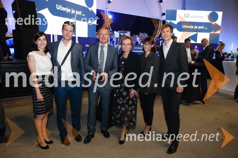  ... ;  ... ;  Aleš Dolenc, direktor, M Sora, d. d.;  ... ;  ... ;  ... 52. podelitev Nagrad GZS za izjemne gospodarske in podjetniške dosežke