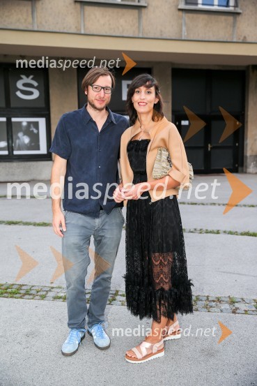  Andrej Jus, režiser;  Jasmina ReharMarjetka str. 89, premiera SLG Celje