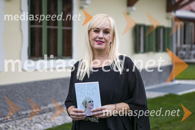  Alenka Kesar, avtorica knjige Druga žena, agencija AdremaAlenka Kesar je izdala knjigo Druga žena