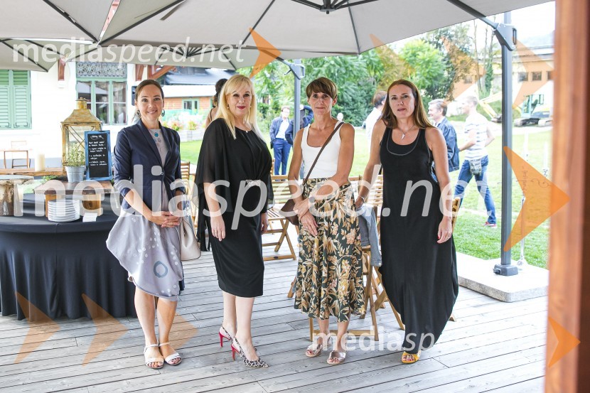  Urška Kaloper,  vodja uredništva priročnikov na MKZ;  Alenka Kesar, agencija Adrema;  Dunja Komučar;  Tjaša SlokarAlenka Kesar je izdala knjigo Druga žena