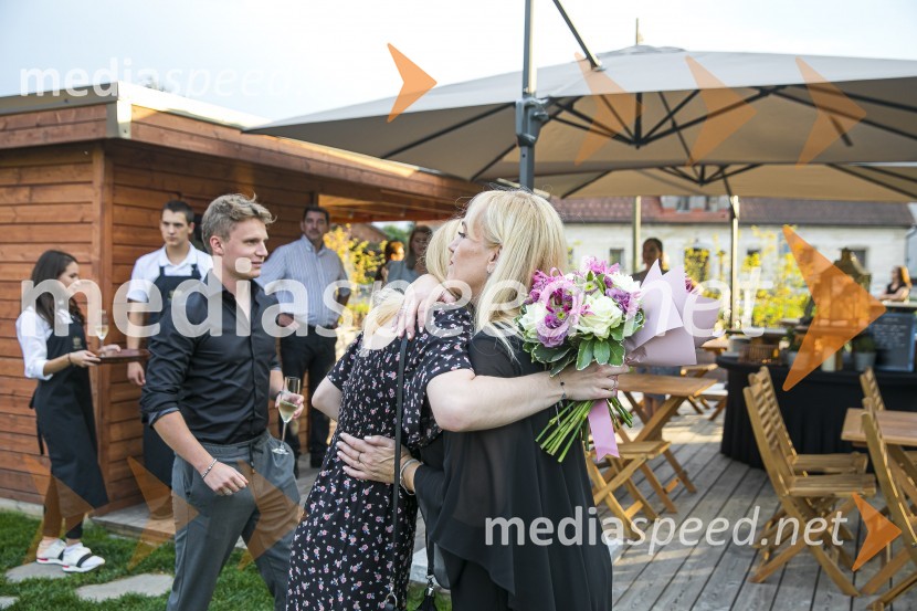 Alenka Kesar je izdala knjigo Druga žena