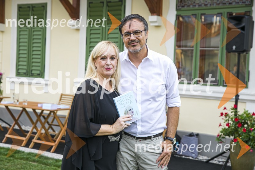 Alenka Kesar je izdala knjigo Druga žena