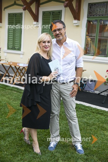 Alenka Kesar je izdala knjigo Druga žena