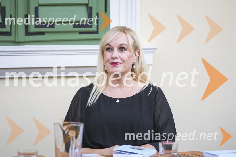  Alenka Kesar, avtorica knjige Druga žena, agencija AdremaAlenka Kesar je izdala knjigo Druga žena