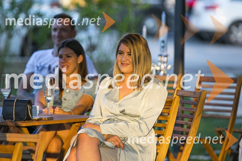 Alenka Kesar je izdala knjigo Druga žena