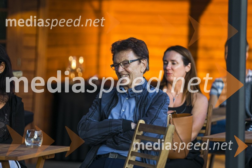 Alenka Kesar je izdala knjigo Druga žena