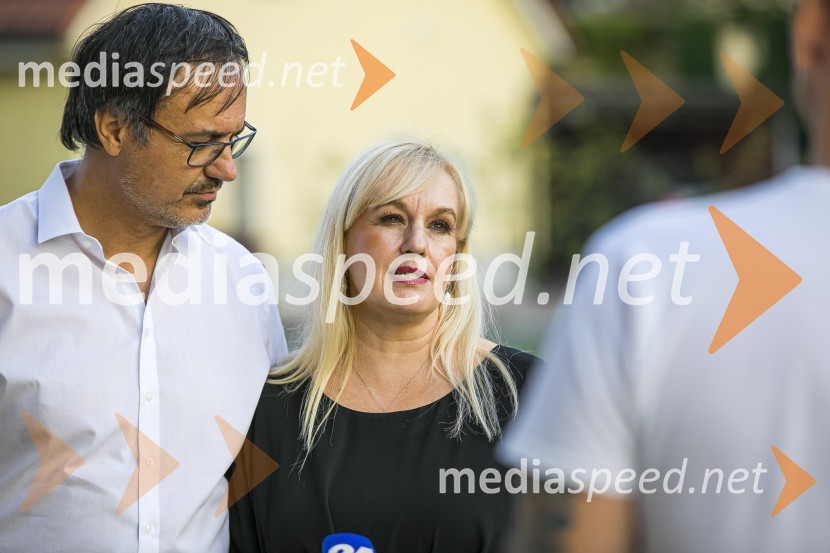  Kamenko Kesar, marketinški strokovnjak in pisec, lastnik agencije Adrema;  Alenka Kesar, avtorica knjige Druga žena, agencija AdremaAlenka Kesar je izdala knjigo Druga žena