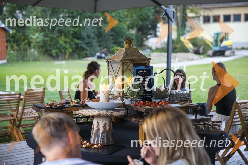 Alenka Kesar je izdala knjigo Druga žena