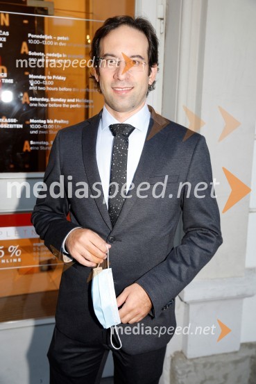  Simon Krečič, dirigent in pianist1. koncert simfoničnega cikla v SNG Maribor, Festival Maribor