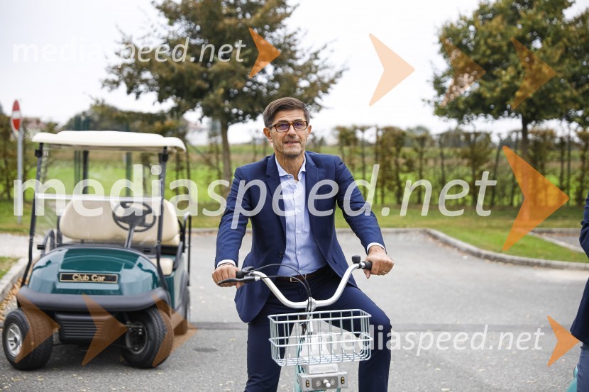  Matjaž Rakovec, župan Mestne občine KranjDnevi domačih dobrot v Kranju, okrogla miza