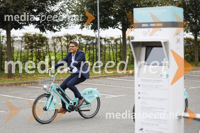  Matjaž Rakovec, župan Mestne občine KranjDnevi domačih dobrot v Kranju, okrogla miza
