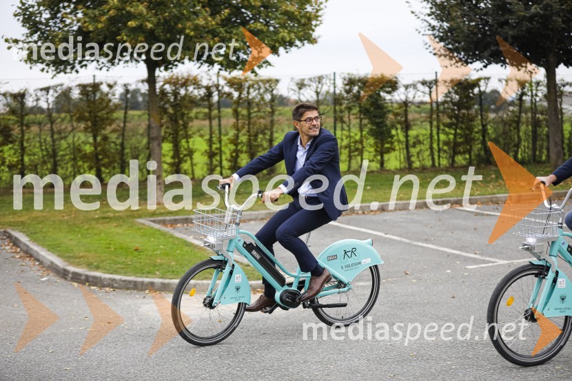  Matjaž Rakovec, župan Mestne občine KranjDnevi domačih dobrot v Kranju, okrogla miza