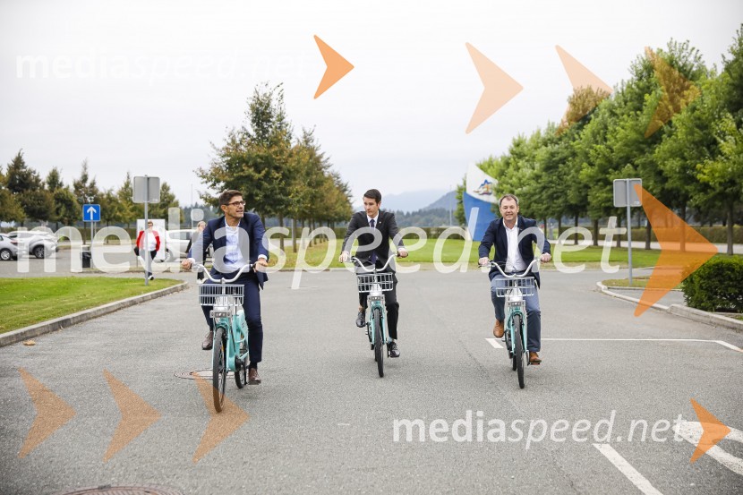  Matjaž Rakovec, župan Mestne občine Kranj;  ... ;  ... Dnevi domačih dobrot v Kranju, okrogla miza