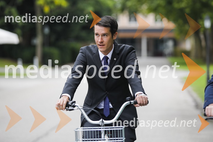 Dnevi domačih dobrot v Kranju, okrogla miza