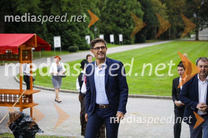  Matjaž Rakovec, župan Mestne občine KranjDnevi domačih dobrot v Kranju, okrogla miza