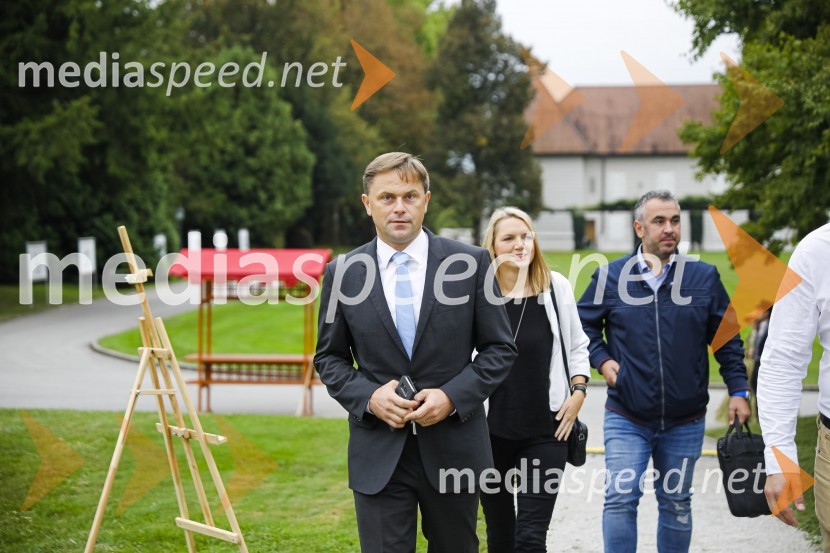 Dnevi domačih dobrot v Kranju, okrogla miza