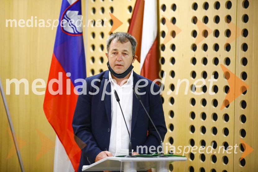 Dnevi domačih dobrot v Kranju, okrogla miza