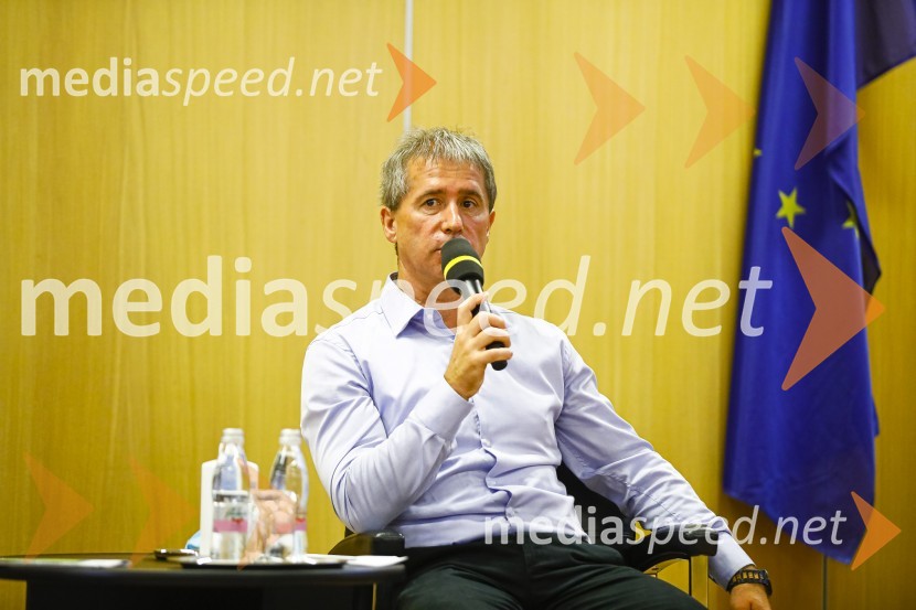 Dnevi domačih dobrot v Kranju, okrogla miza