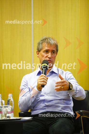 Dnevi domačih dobrot v Kranju, okrogla miza