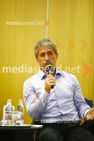 Dnevi domačih dobrot v Kranju, okrogla miza