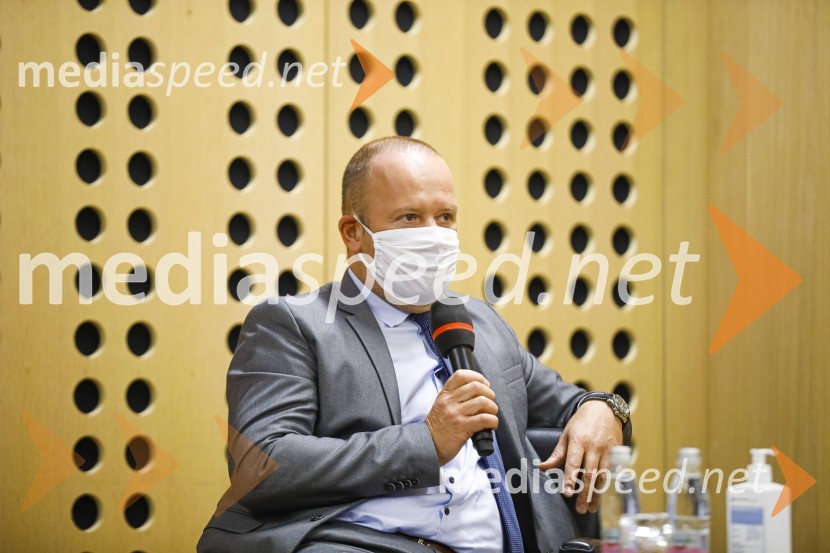 Dnevi domačih dobrot v Kranju, okrogla miza