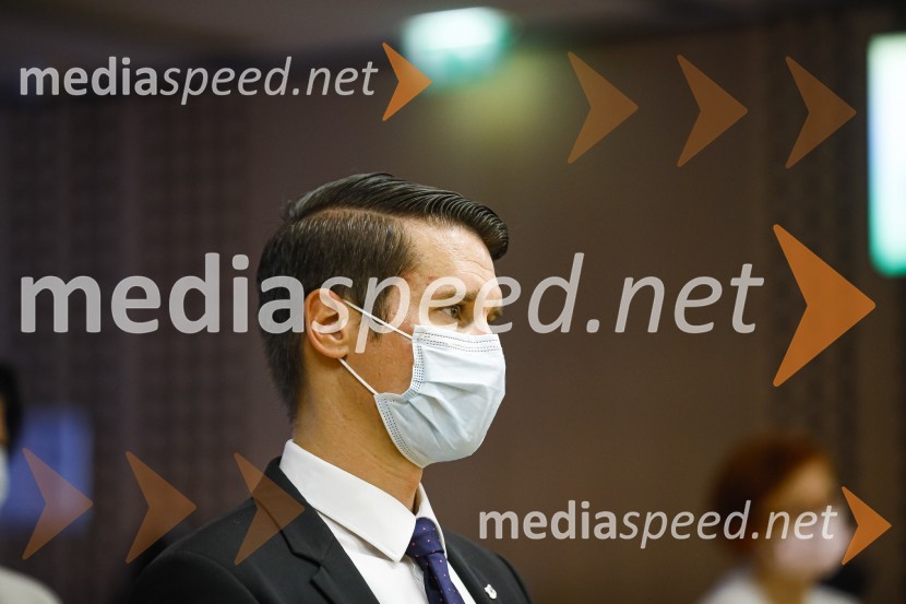 Dnevi domačih dobrot v Kranju, okrogla miza