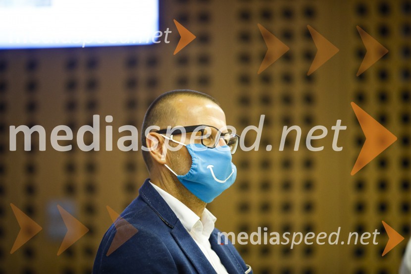 Dnevi domačih dobrot v Kranju, okrogla miza