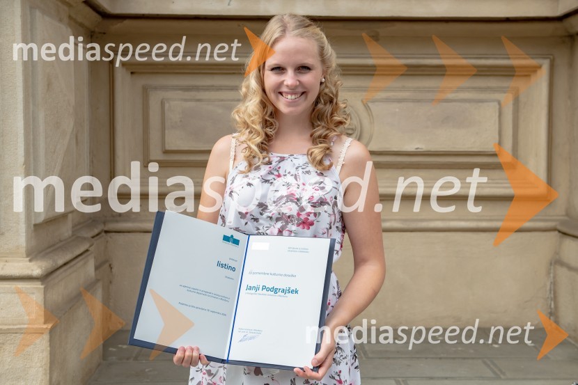  Janja PodgrajšekDan univerze v Mariboru 2020