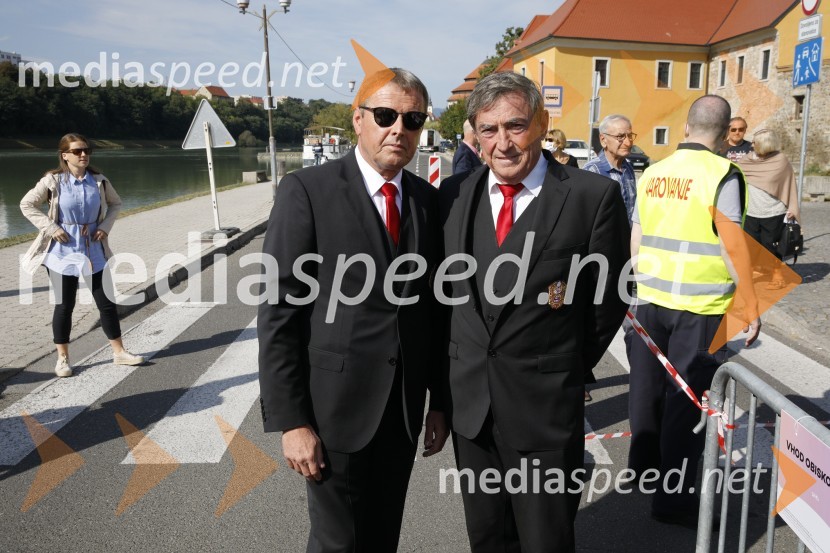  Gorazd Šifrer, notar;  ... Svečana trgatev stare trte 2020