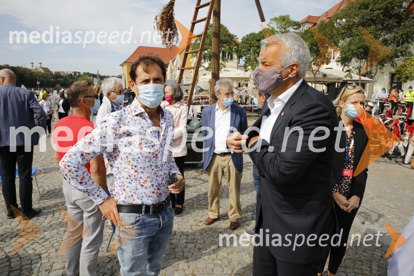  Stojan  Auer, mestni svetnik, LPR - Lista za pravičnost in razvoj;  Aleksander Saša Arsenovič, župan, Mestna občina MariborSvečana trgatev stare trte 2020