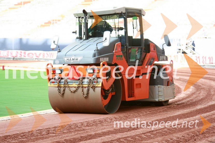 Priprava proge za SpeedwaySPEEDWAY GRAND PRIX, VN Nemčije, odpadli trening