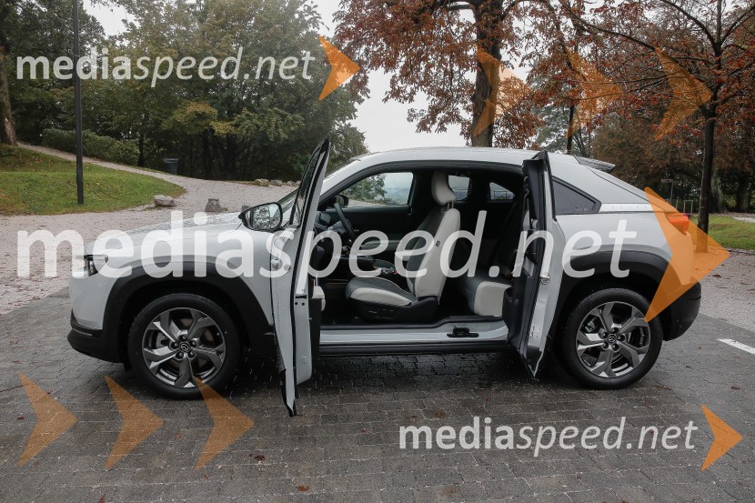 Mazda MX30, slovenska predstavitev