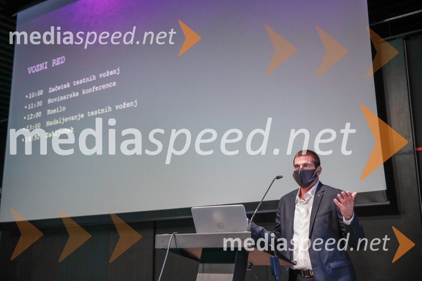 Mazda MX30, slovenska predstavitev